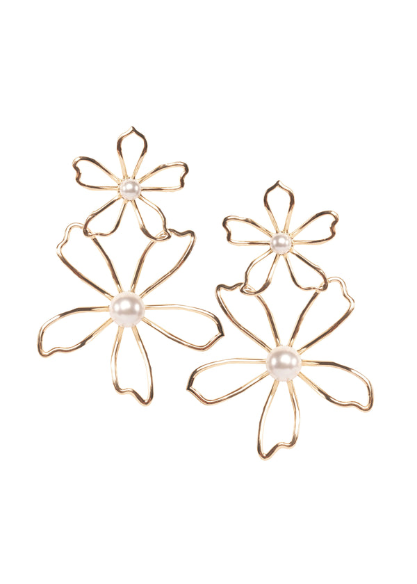 Open double flower stud earring in gold with pearl accent on white background