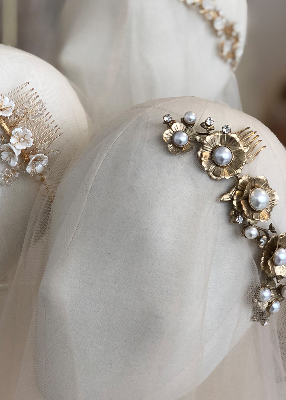 Clematis Garland Floral Comb