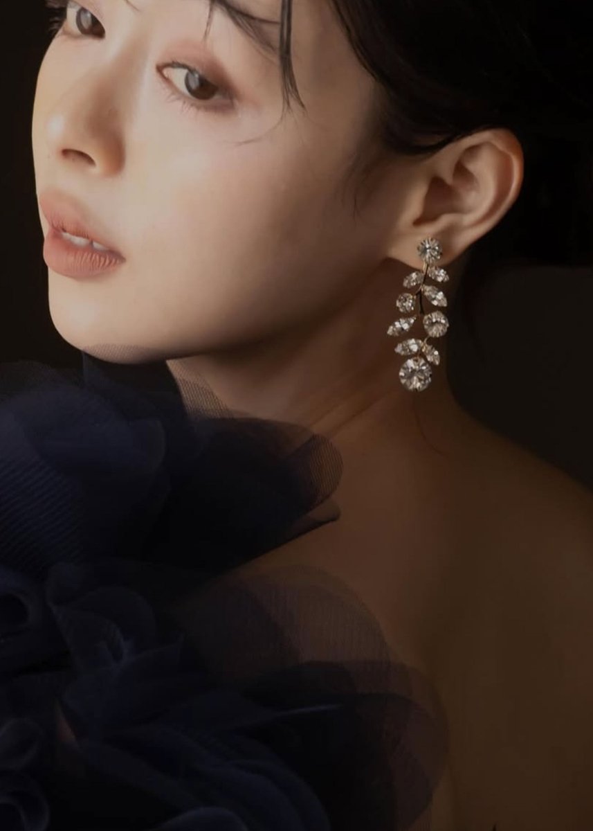 Evie Crystal Drop Earrings - Bridal Sparkle – Elizabeth Bower