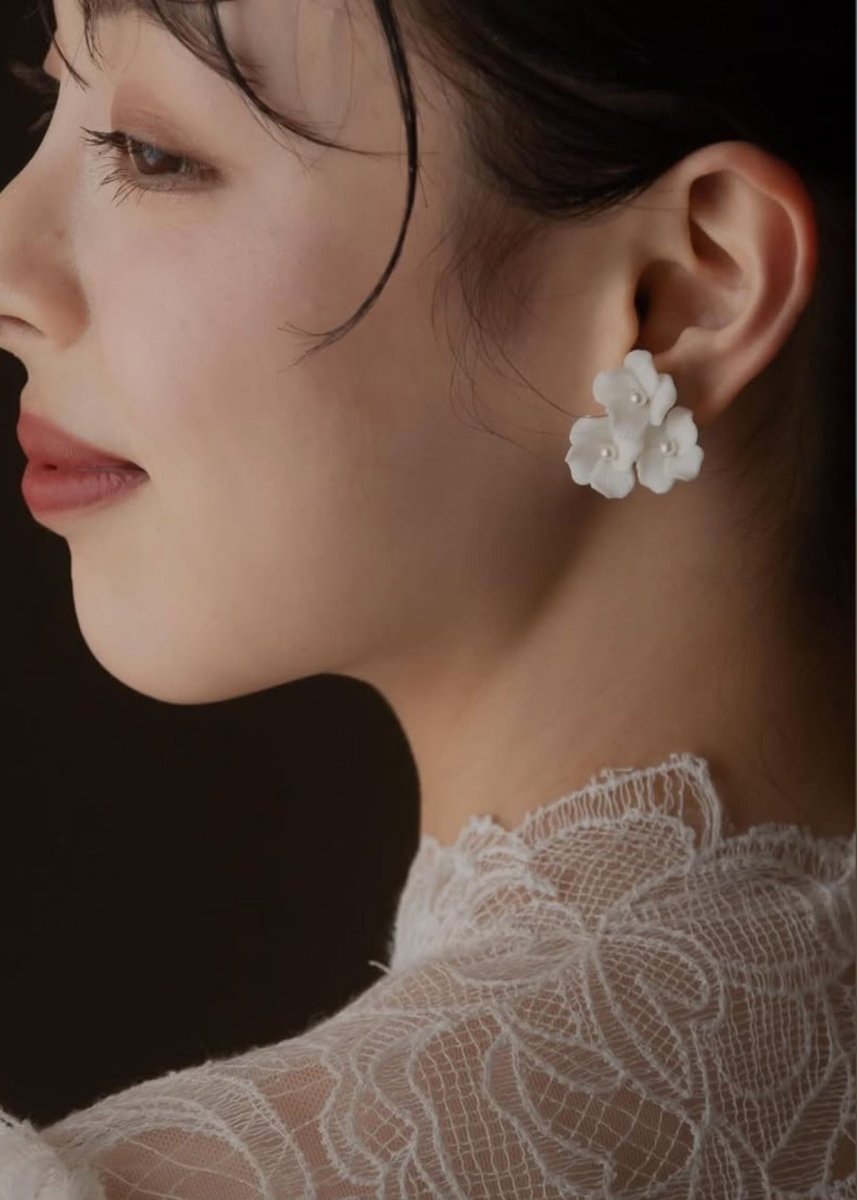 Weiss Cluster Studs - bridal Earrings - Elizabeth Bower