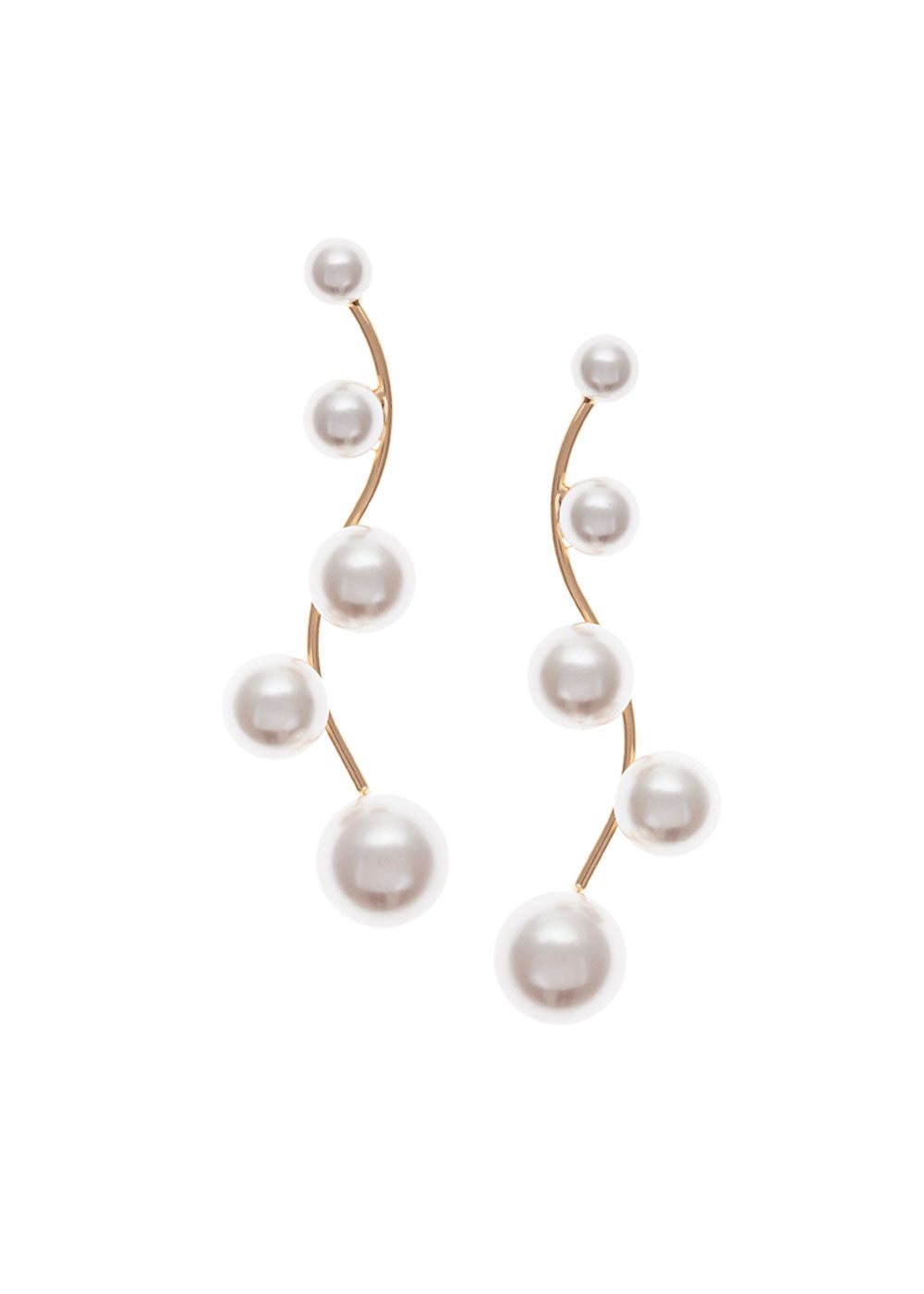 A modern linear gold pearl earring with 5 graduating pearls on a white background