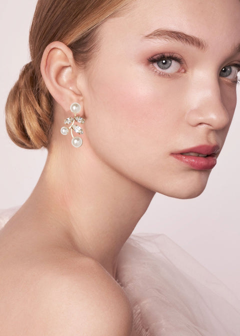 Evie Pearl and Crystal Stud Earrings - bridal Earrings - Elizabeth Bower