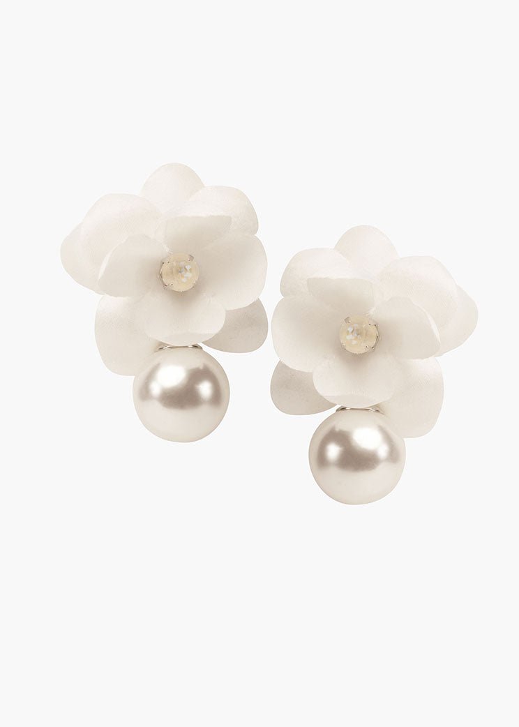 Elizabeth Bower Organna Pearl Stud ピアス Organna Pearl Stud Earrings - Bridal | Elizabeth Bower