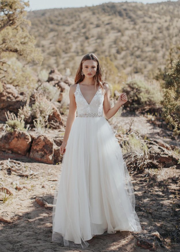 Gardenia Floral Sash Long