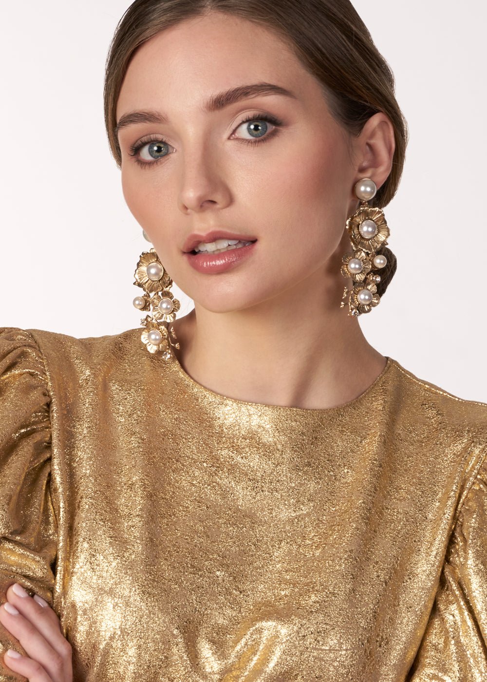 Clematis Pearl Climber - bridal Earrings - Elizabeth Bower